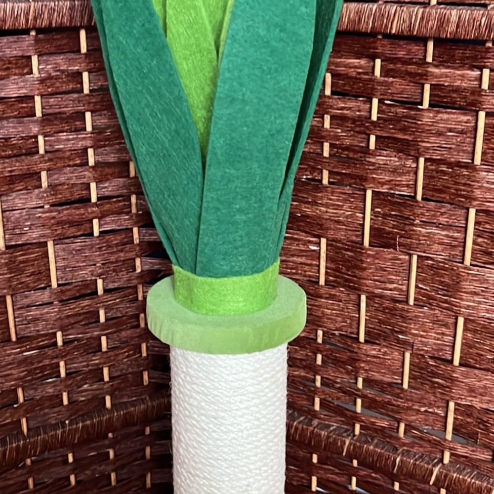 Green and White Party Decoration